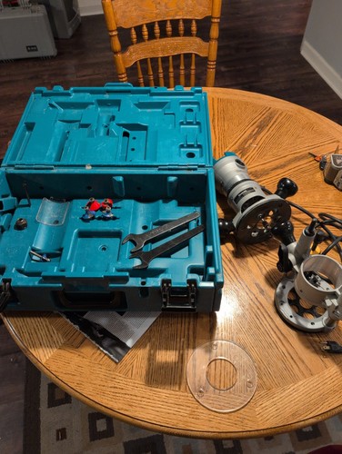 Makita rf1101kit2 4 hp - rf1101kit2, 2-1/4-hp